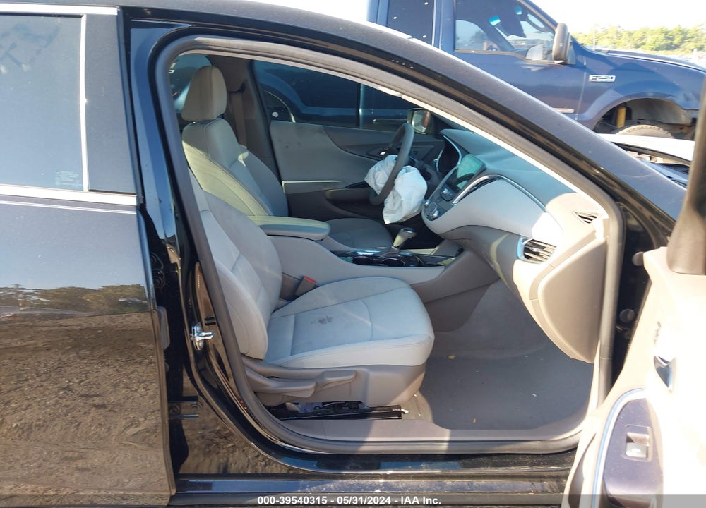 2019 CHEVROLET MALIBU LT VIN: 1G1ZD5ST1KF212141
