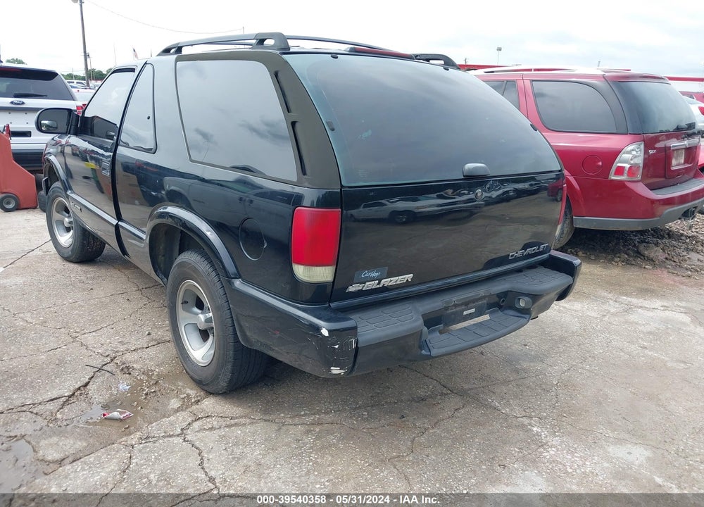 2002 CHEVROLET BLAZER LS VIN: 1GNCS18W52K158323