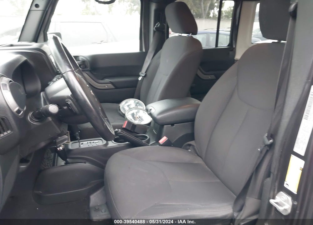 2017 JEEP WRANGLER UNLIMITED SPORT 4X4 VIN: 1C4BJWDG5HL599343