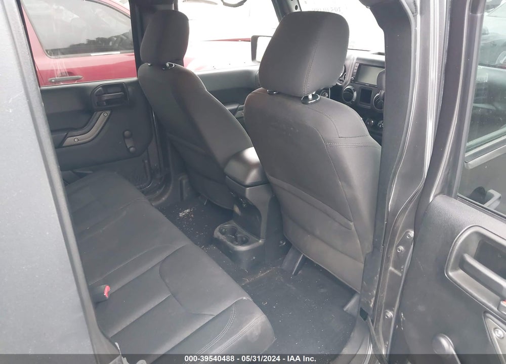 2017 JEEP WRANGLER UNLIMITED SPORT 4X4 VIN: 1C4BJWDG5HL599343