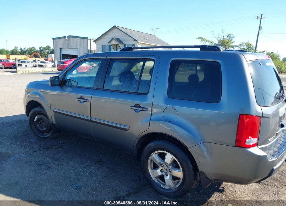 2011 HONDA PILOT EX-L VIN: 5FNYF3H52BB054715