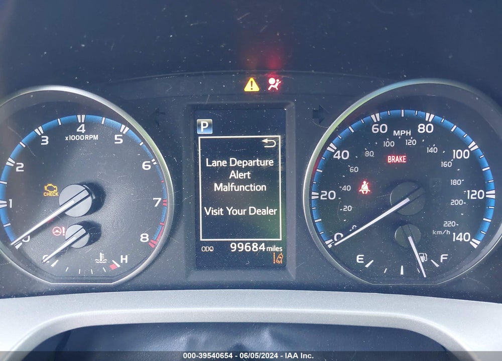 2018 TOYOTA RAV4 LE VIN: 2T3ZFREVXJW489390