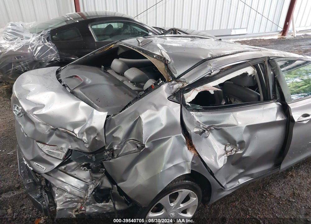 2012 HYUNDAI ELANTRA LIMITED (ULSAN PLANT) VIN: KMHDH4AE8CU469406