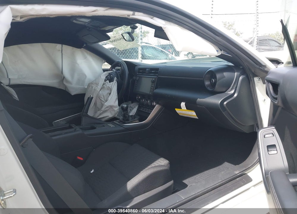 2023 TOYOTA GR86 VIN: JF1ZNBC17P8750604
