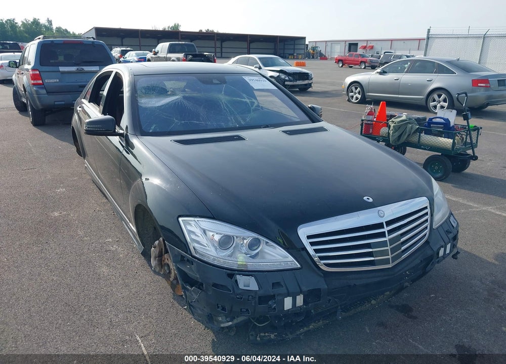 2013 MERCEDES-BENZ S 550 4MATIC VIN: WDDNG9EB8DA508111