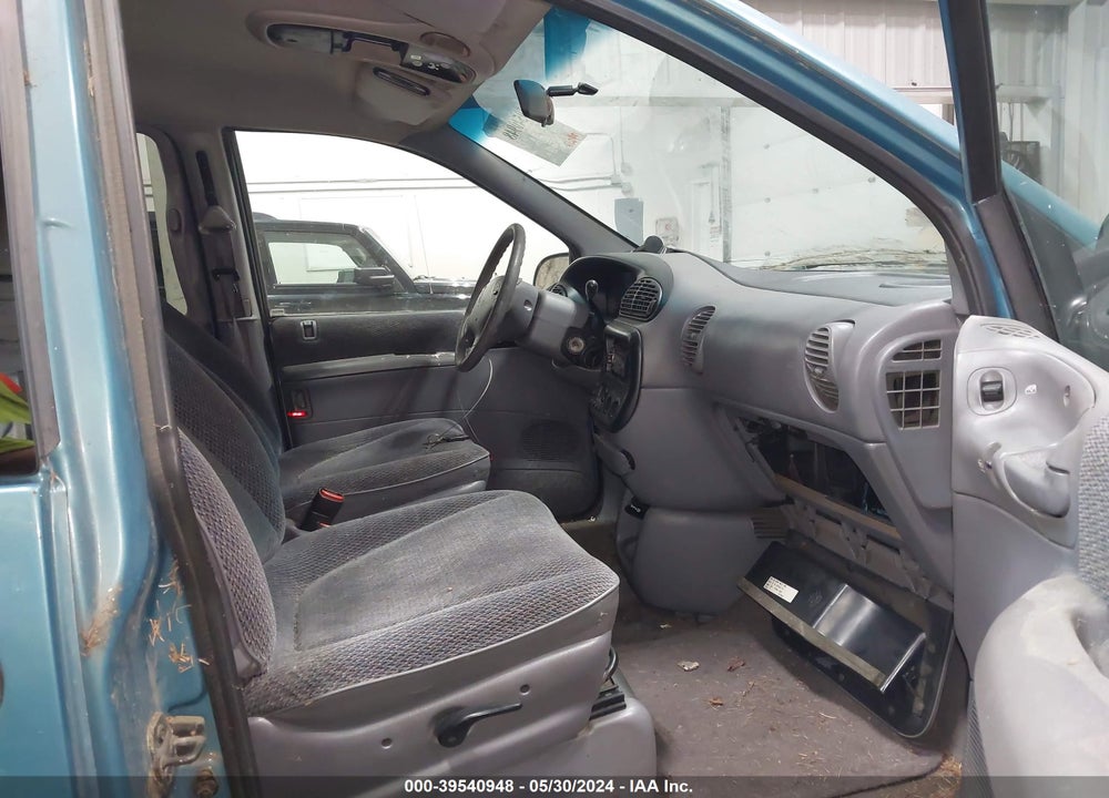 1996 PLYMOUTH GRAND VOYAGER SE VIN: 1P4GP44R7TB268204
