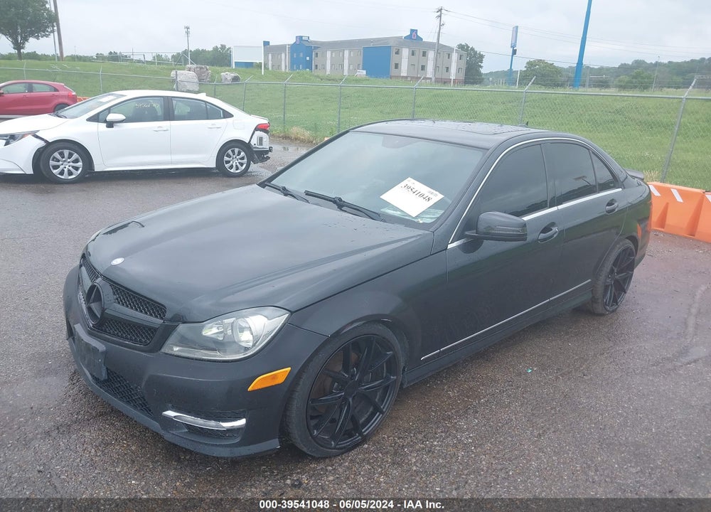 2012 MERCEDES-BENZ C 300 LUXURY 4MATIC/SPORT 4MATIC VIN: WDDGF8BB8CR205923