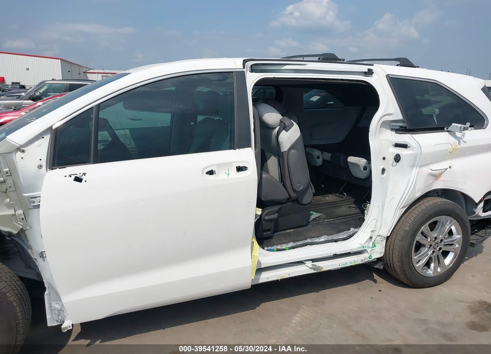 2023 TOYOTA SIENNA XSE VIN: 5TDDSKFC6PS102953