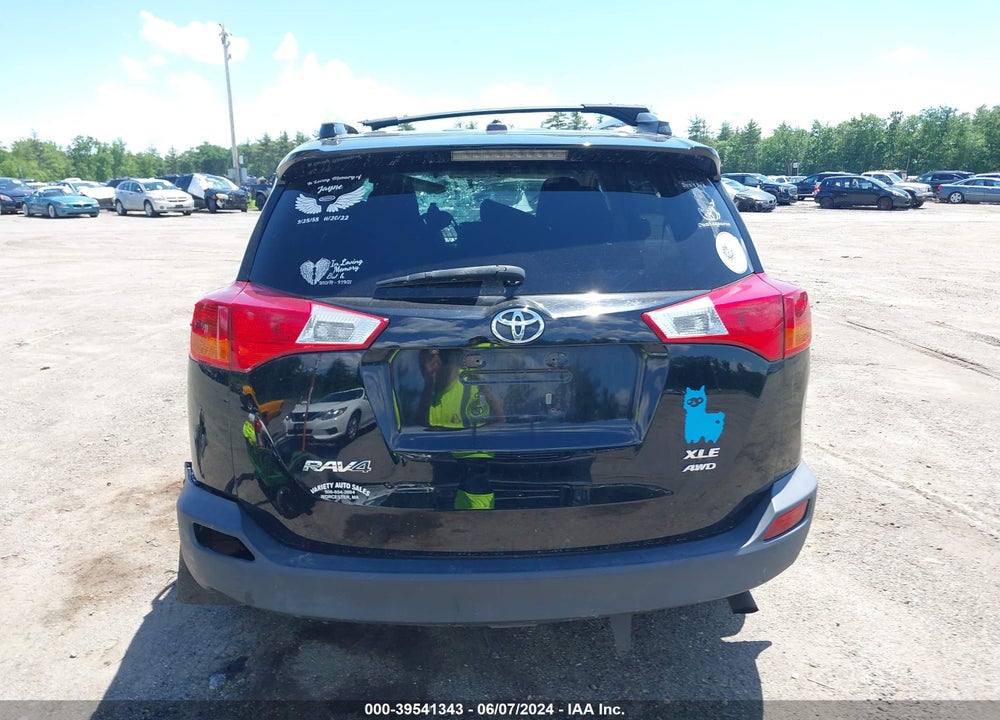 2015 TOYOTA RAV4 XLE VIN: 2T3RFREV1FW367881