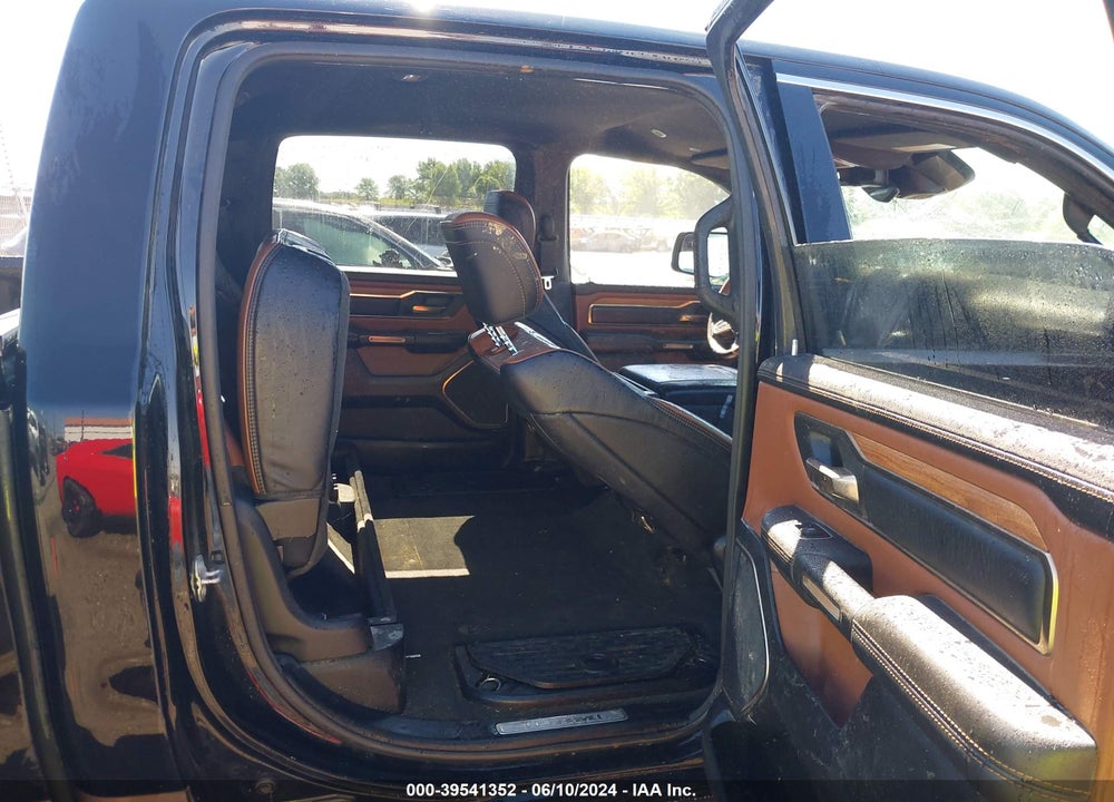 2020 RAM 1500 LAIE LONGHORN  4X4 5'7 BOX VIN: 1C6SRFKT6LN421048