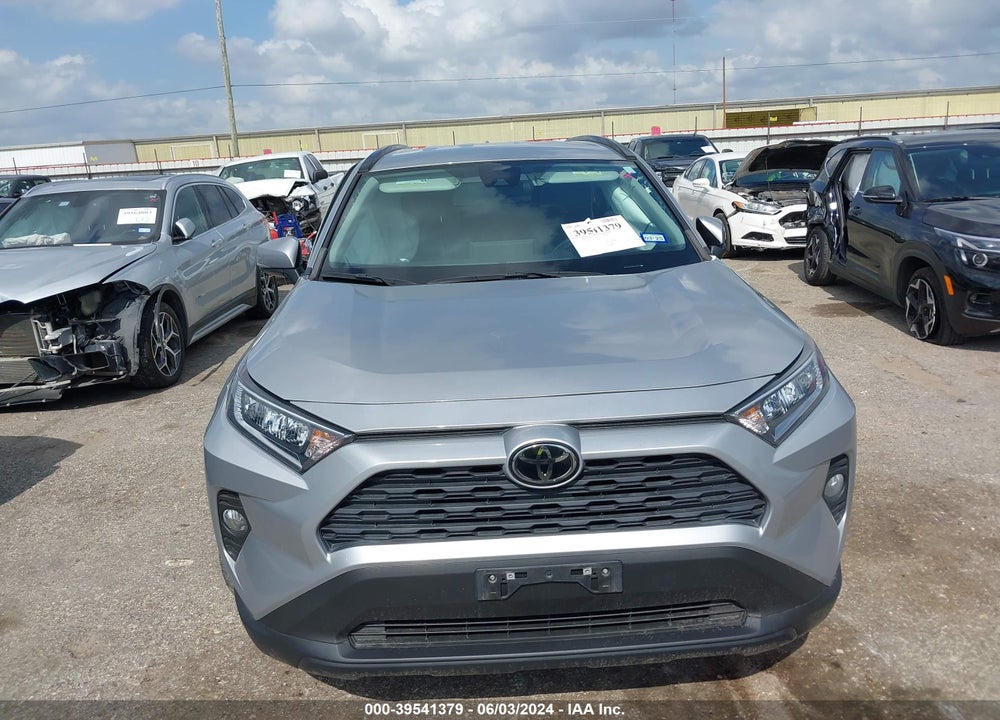 2021 TOYOTA RAV4 XLE VIN: 2T3P1RFV0MC192171