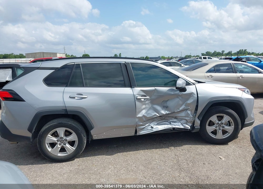 2021 TOYOTA RAV4 XLE VIN: 2T3P1RFV0MC192171