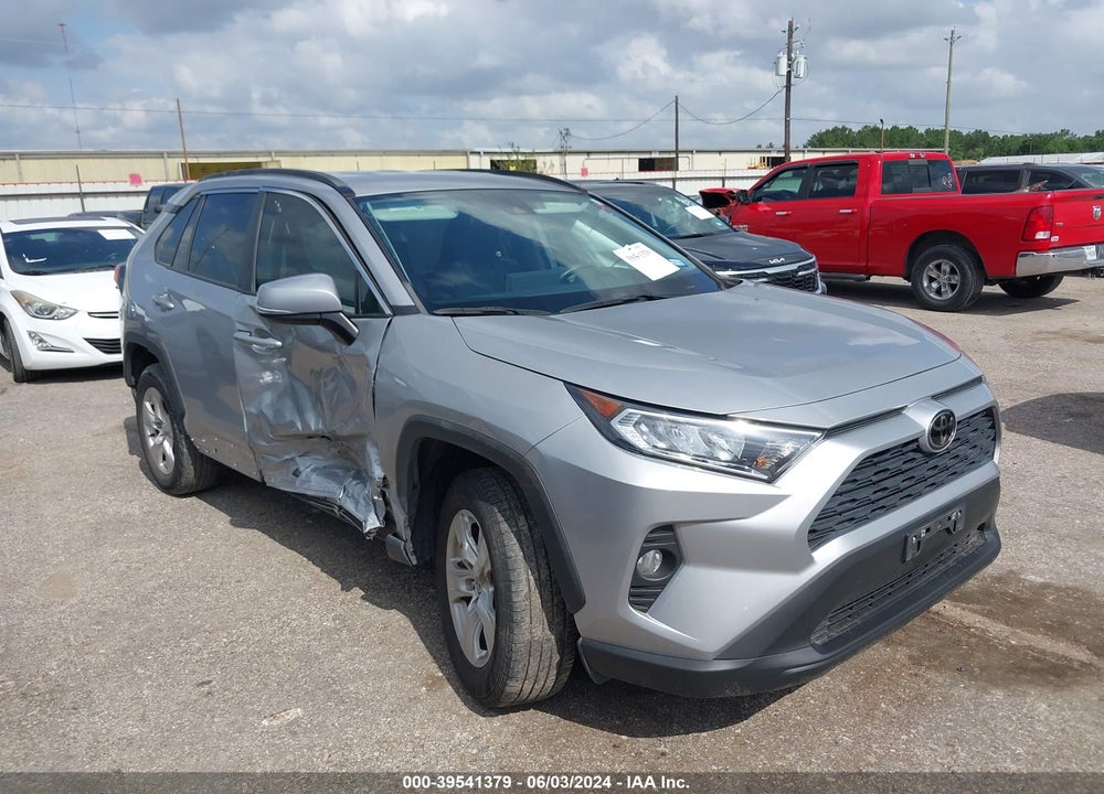 2021 TOYOTA RAV4 XLE VIN: 2T3P1RFV0MC192171