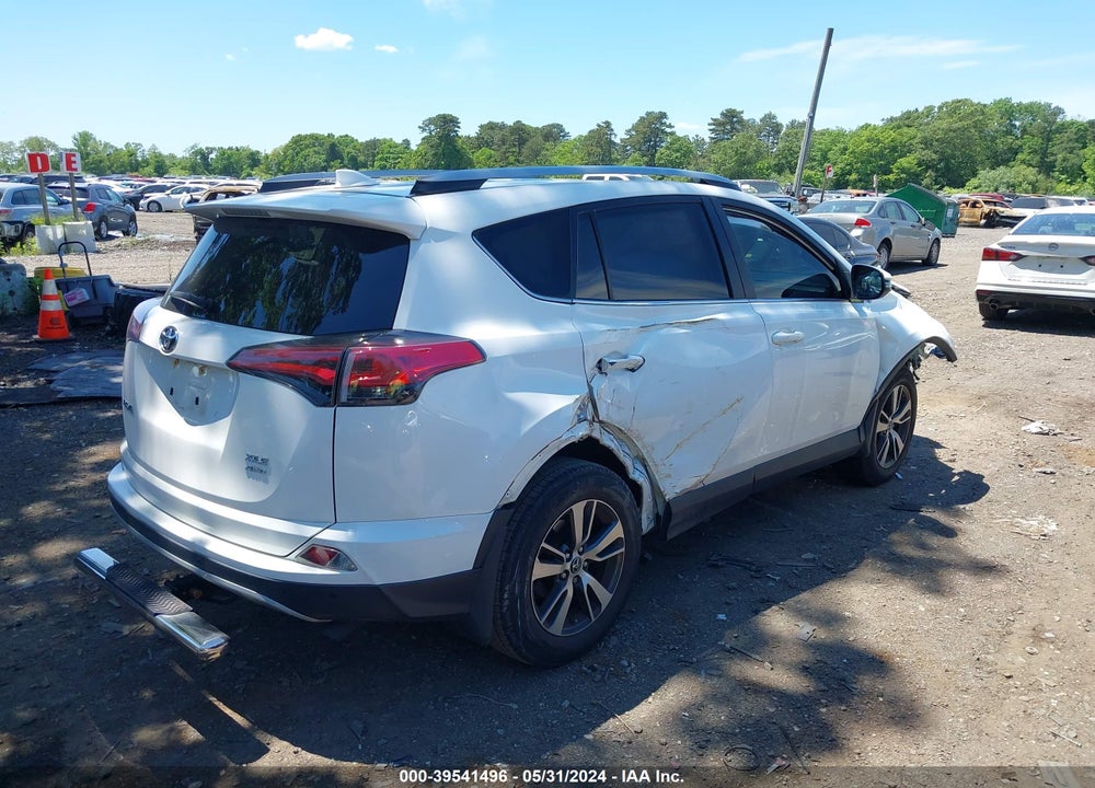 2018 TOYOTA RAV4 XLE VIN: JTMRFREV8JJ723878