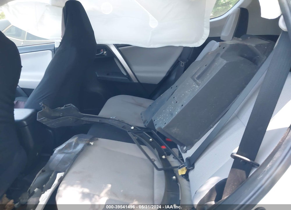 2018 TOYOTA RAV4 XLE VIN: JTMRFREV8JJ723878