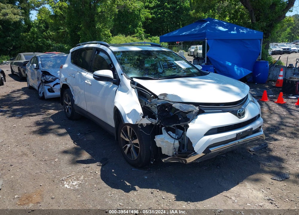 2018 TOYOTA RAV4 XLE VIN: JTMRFREV8JJ723878