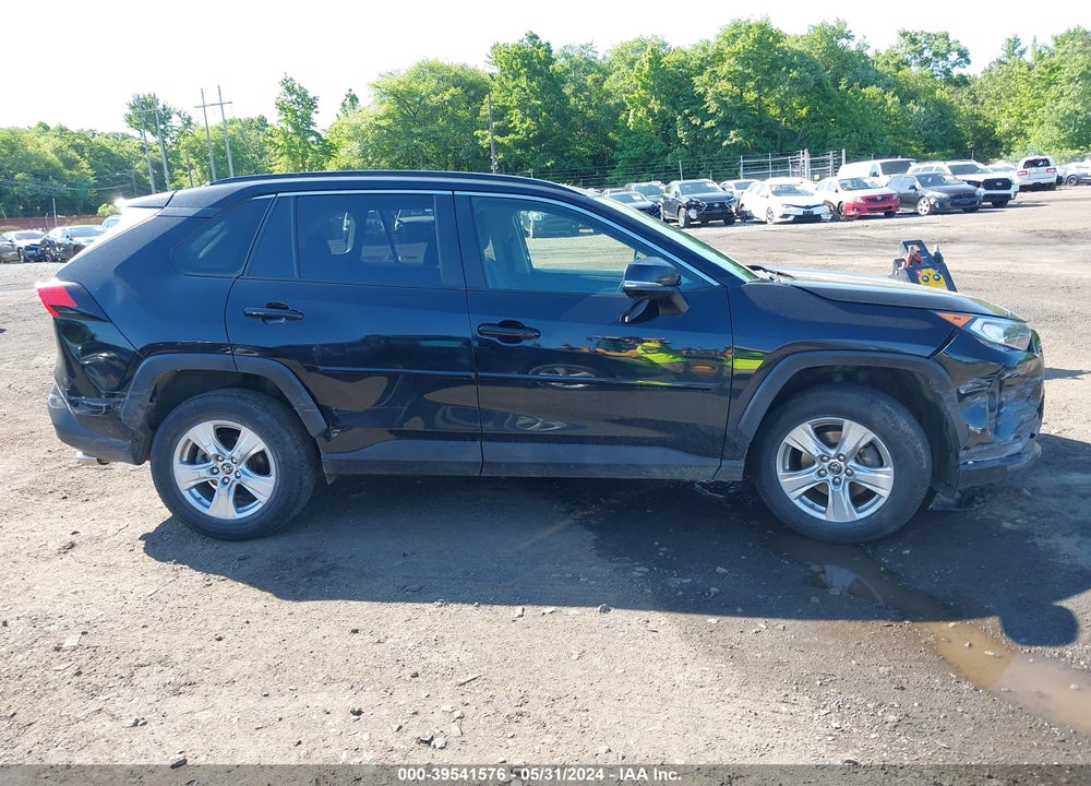 2019 TOYOTA RAV4 XLE VIN: JTMP1RFV6KJ006658