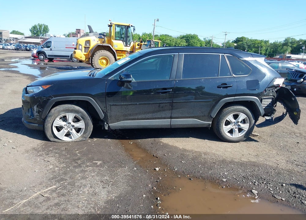 2019 TOYOTA RAV4 XLE VIN: JTMP1RFV6KJ006658