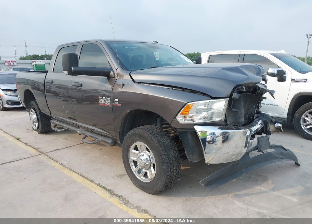 2018 RAM 2500 TRADESMAN 4X4 6'4 BOX VIN: 3C6UR5CL0JG359203