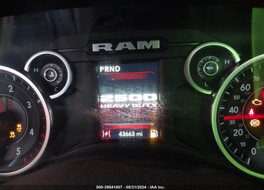 2020 RAM 2500 BIG HORN 4X4 6'4 BOX VIN: 3C6UR5DL5LG205863
