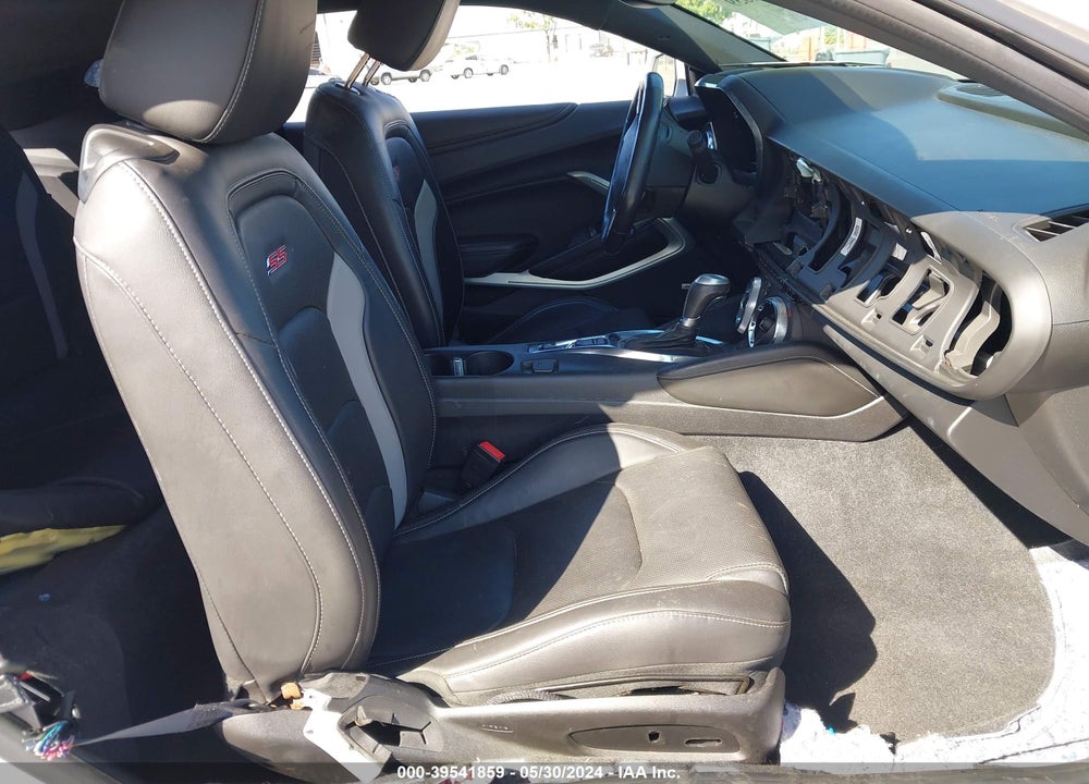2018 CHEVROLET CAMARO 2SS VIN: 1G1FH1R7XJ0147641