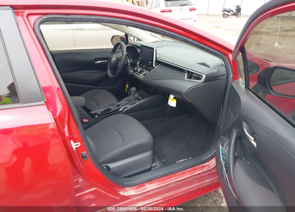 2020 TOYOTA COROLLA LE VIN: JTDEPRAE2LJ084059