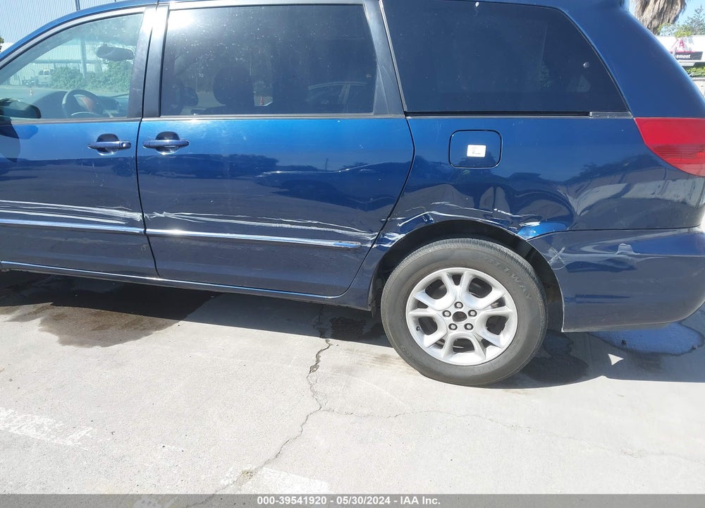 2004 TOYOTA SIENNA XLE VIN: 5TDBA22CX4S014984