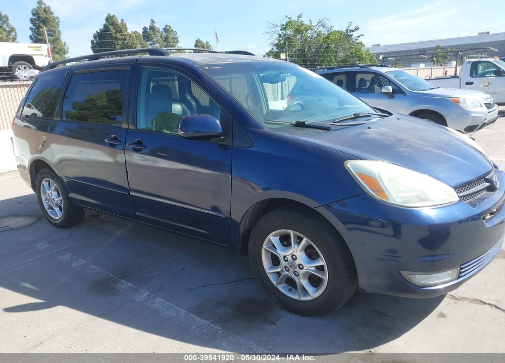 2004 TOYOTA SIENNA XLE VIN: 5TDBA22CX4S014984