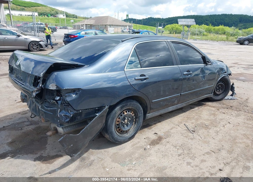 2005 HONDA ACCORD 2.4 LX VIN: 1HGCM56405A146698