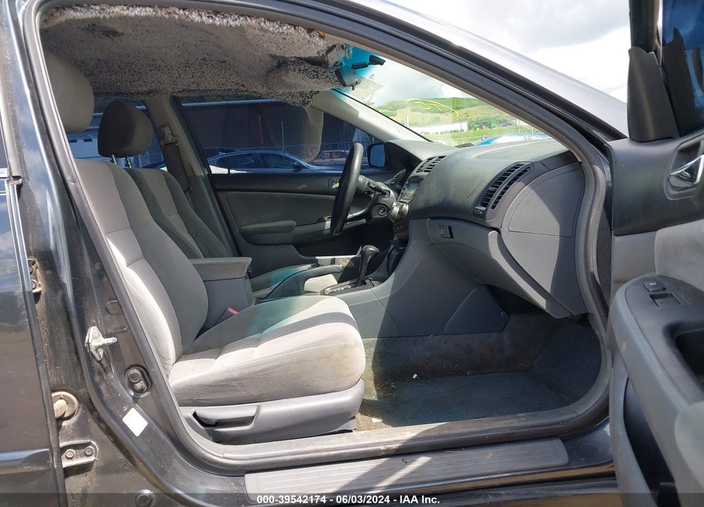 2005 HONDA ACCORD 2.4 LX VIN: 1HGCM56405A146698