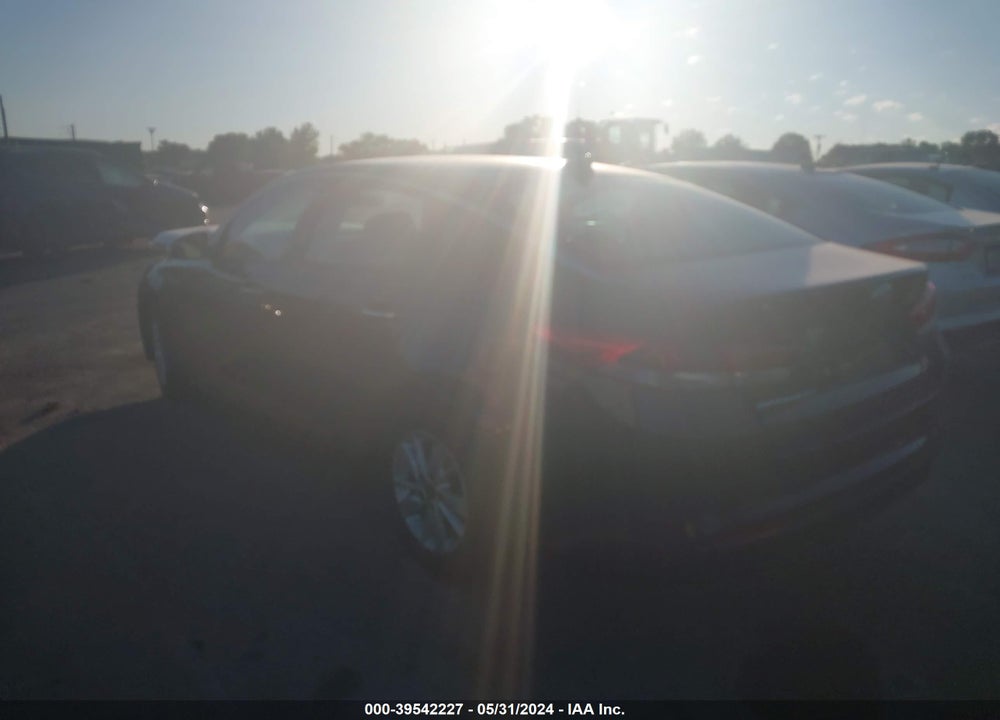2016 KIA OPTIMA LX VIN: 5XXGT4L32GG100936