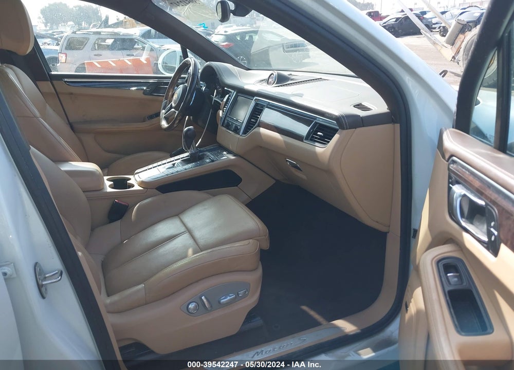 2016 PORSCHE MACAN S VIN: WP1AB2A59GLB44674