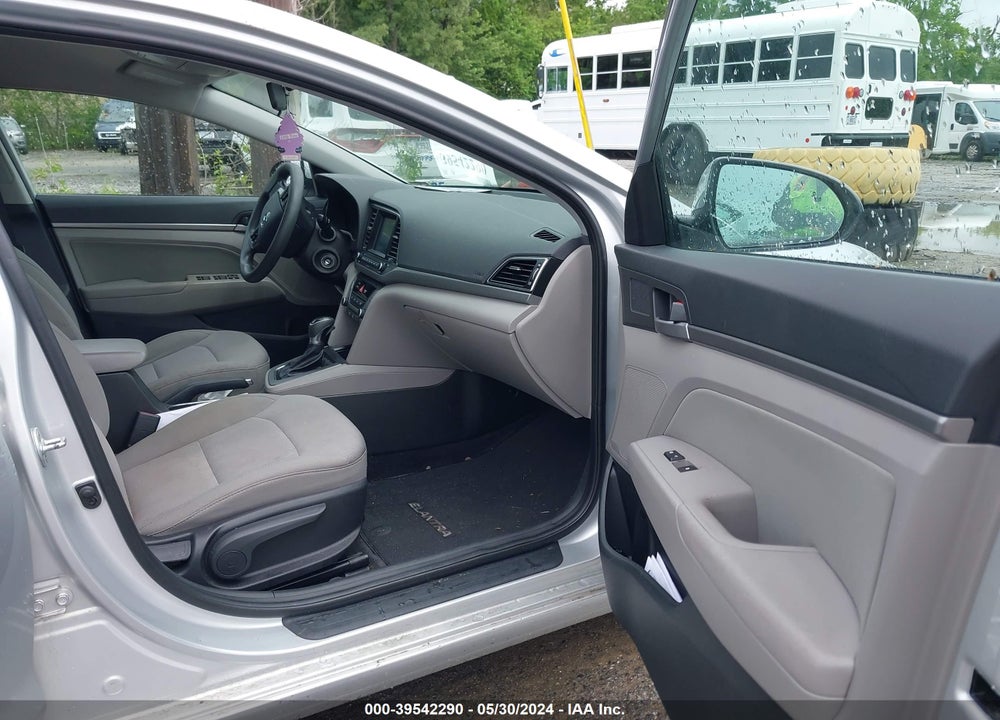 2018 HYUNDAI ELANTRA SEL VIN: 5NPD84LF9JH317054