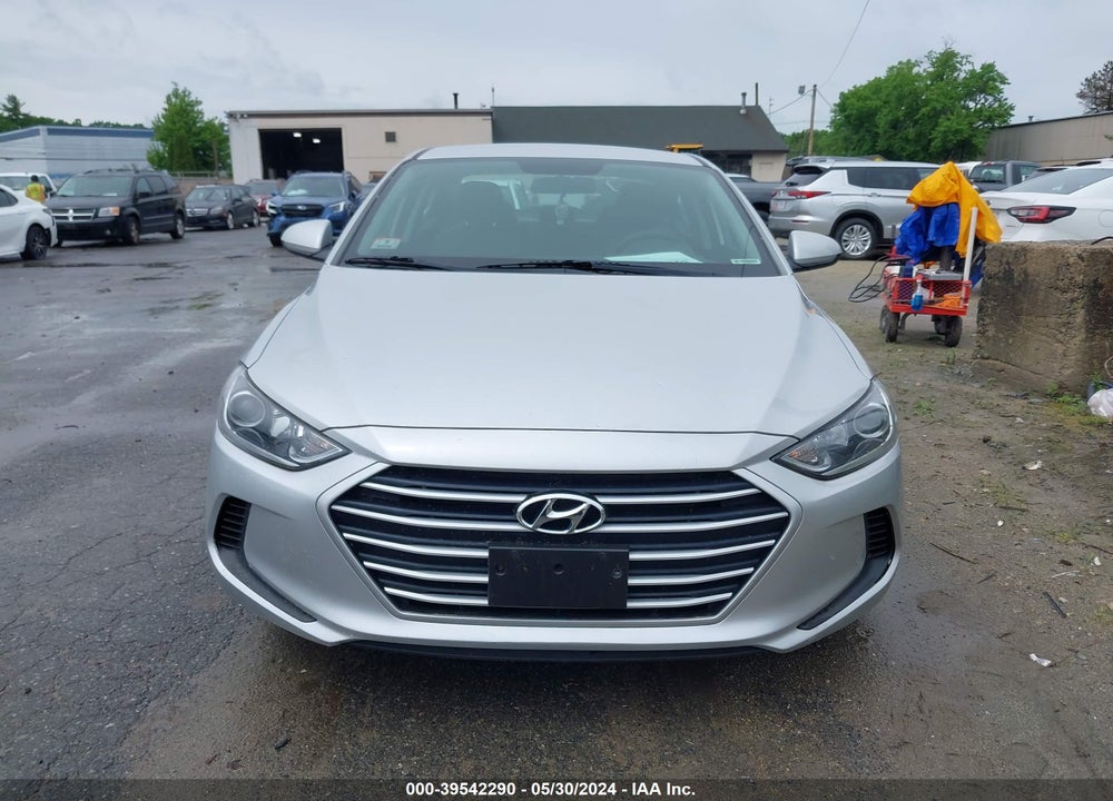 2018 HYUNDAI ELANTRA SEL VIN: 5NPD84LF9JH317054