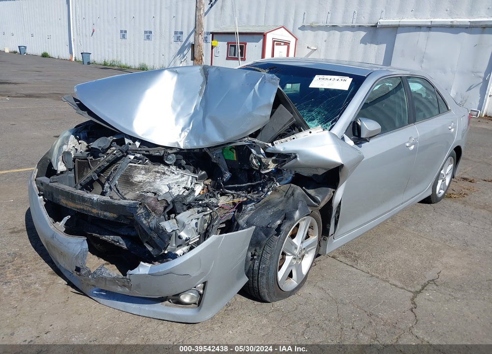 2013 TOYOTA CAMRY SE VIN: 4T1BF1FK4DU261552