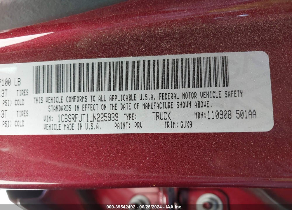 2020 RAM 1500 LAIE  4X4 5'7 BOX VIN: 1C6SRFJT1LN225939
