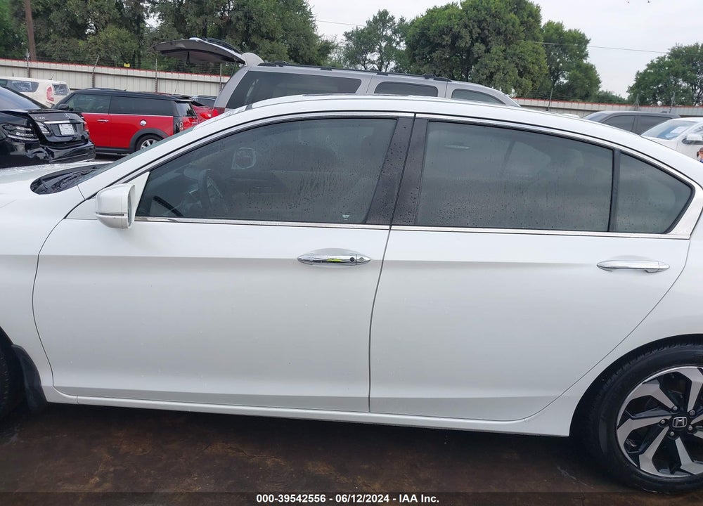 2017 HONDA ACCORD EX-L V6 VIN: 1HGCR3F82HA010926