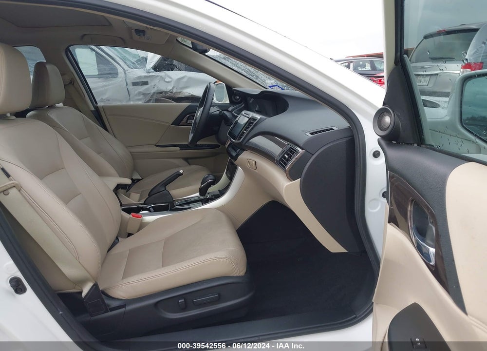 2017 HONDA ACCORD EX-L V6 VIN: 1HGCR3F82HA010926