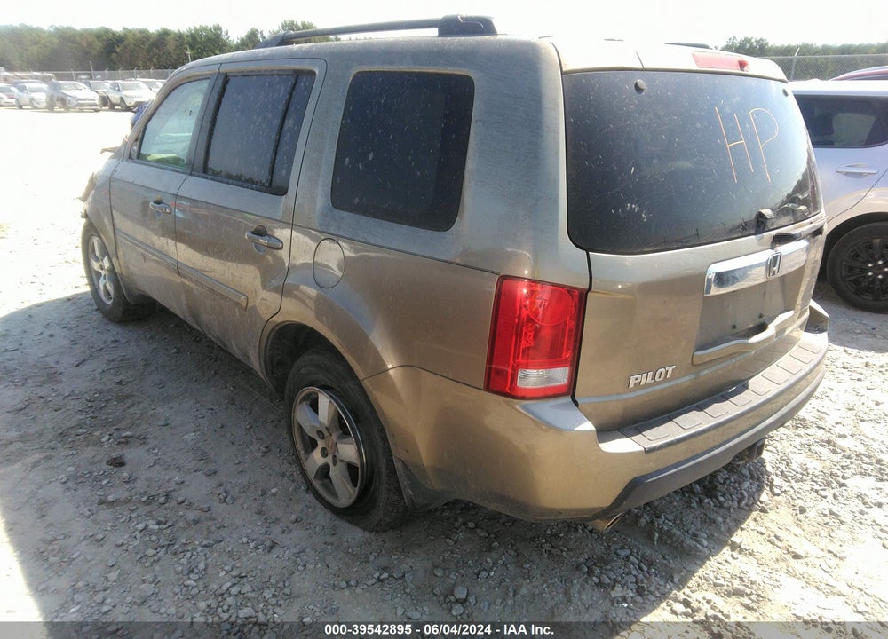 2011 HONDA PILOT EX-L VIN: 5FNYF3H52BB045593