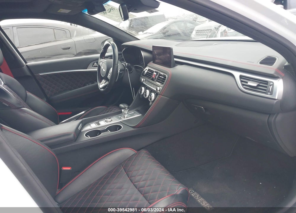 2022 GENESIS G70 3.3T RWD VIN: KMTG54TE9NU099062