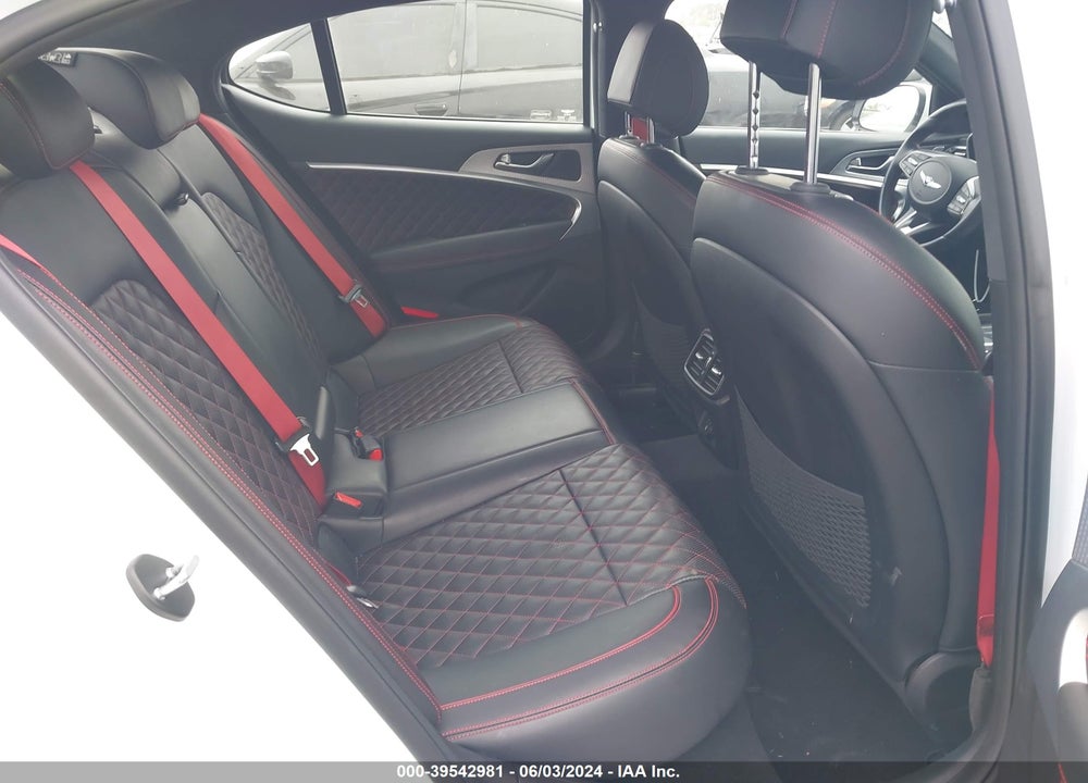 2022 GENESIS G70 3.3T RWD VIN: KMTG54TE9NU099062