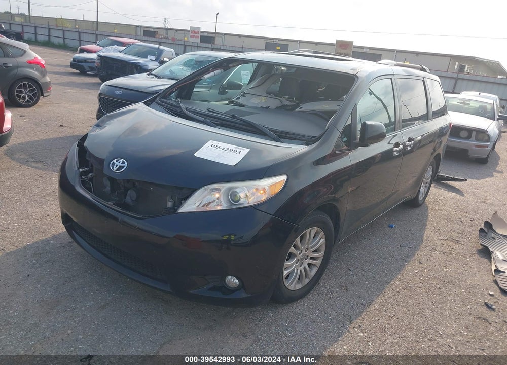 2016 TOYOTA SIENNA XLE 8 PASSENGER VIN: 5TDYK3DC5GS691181