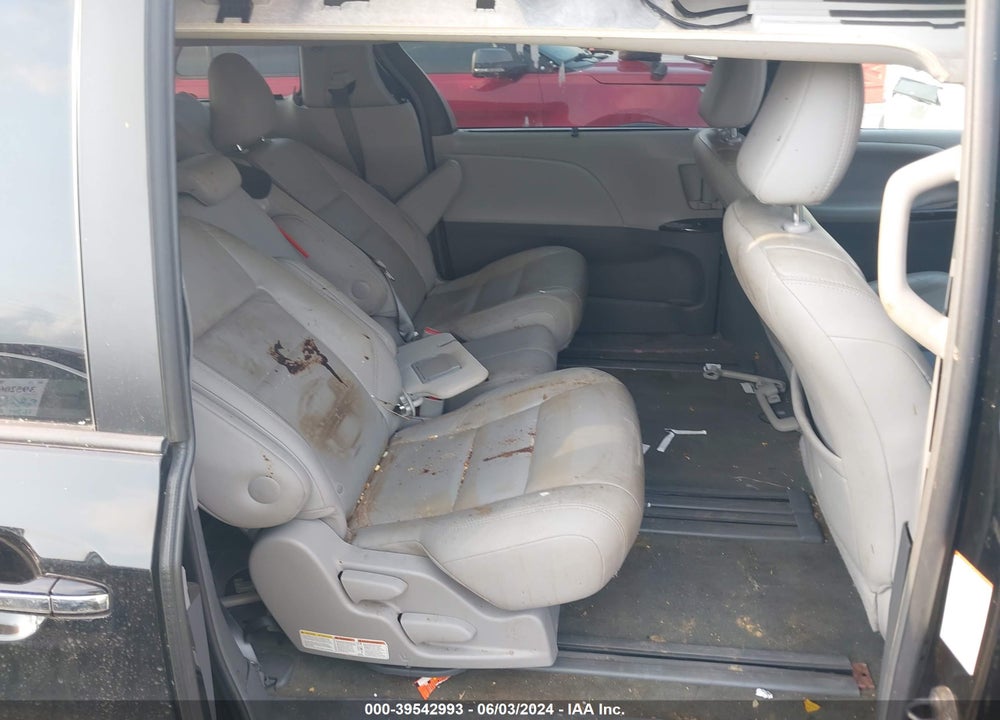 2016 TOYOTA SIENNA XLE 8 PASSENGER VIN: 5TDYK3DC5GS691181