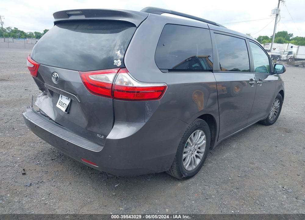 2017 TOYOTA SIENNA XLE 8 PASSENGER VIN: 5TDYZ3DC3HS782818