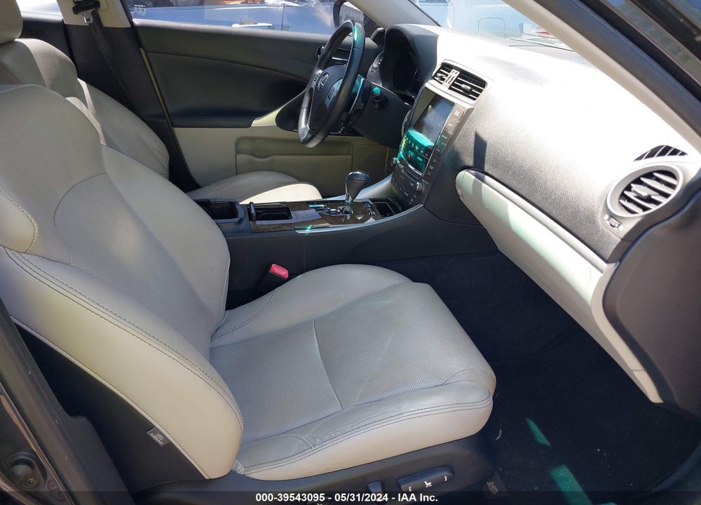 2011 LEXUS IS 250 VIN: JTHBF5C24B5130921