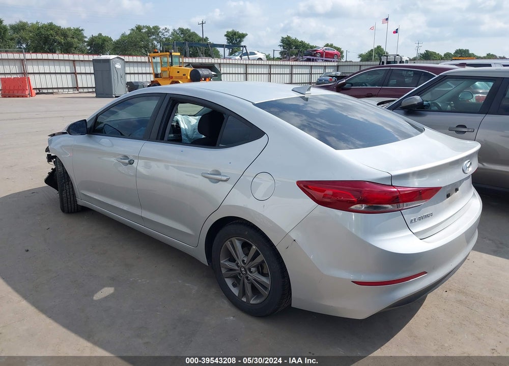 2018 HYUNDAI ELANTRA SEL VIN: 5NPD84LF5JH290385