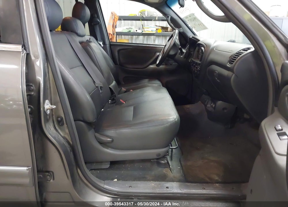 2005 TOYOTA TUNDRA SR5 V8 VIN: 5TBDT44145S469785