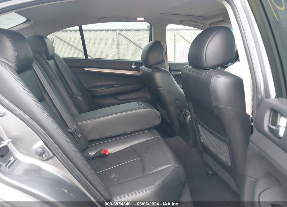 2015 INFINITI Q40 VIN: JN1CV6AR3FM523662