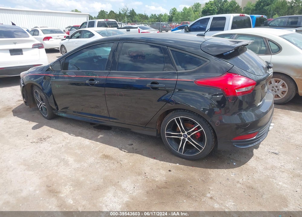 2015 FORD FOCUS VIN: 1FADP3L97FL374661