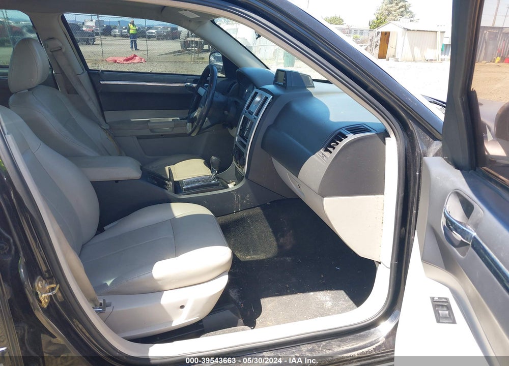 2005 CHRYSLER 300 VIN: 2C3JA53G95H624989